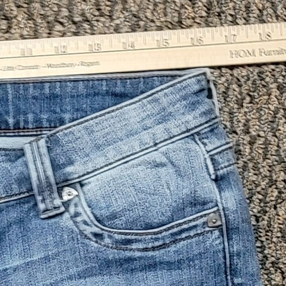 Kut from the Kloth Natalie Bermuda Denim Shorts Size 8 - Picture 9 of 15